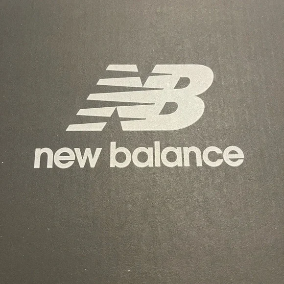 New Balance 9060 Sneakers in Green - Picture 6 of 7